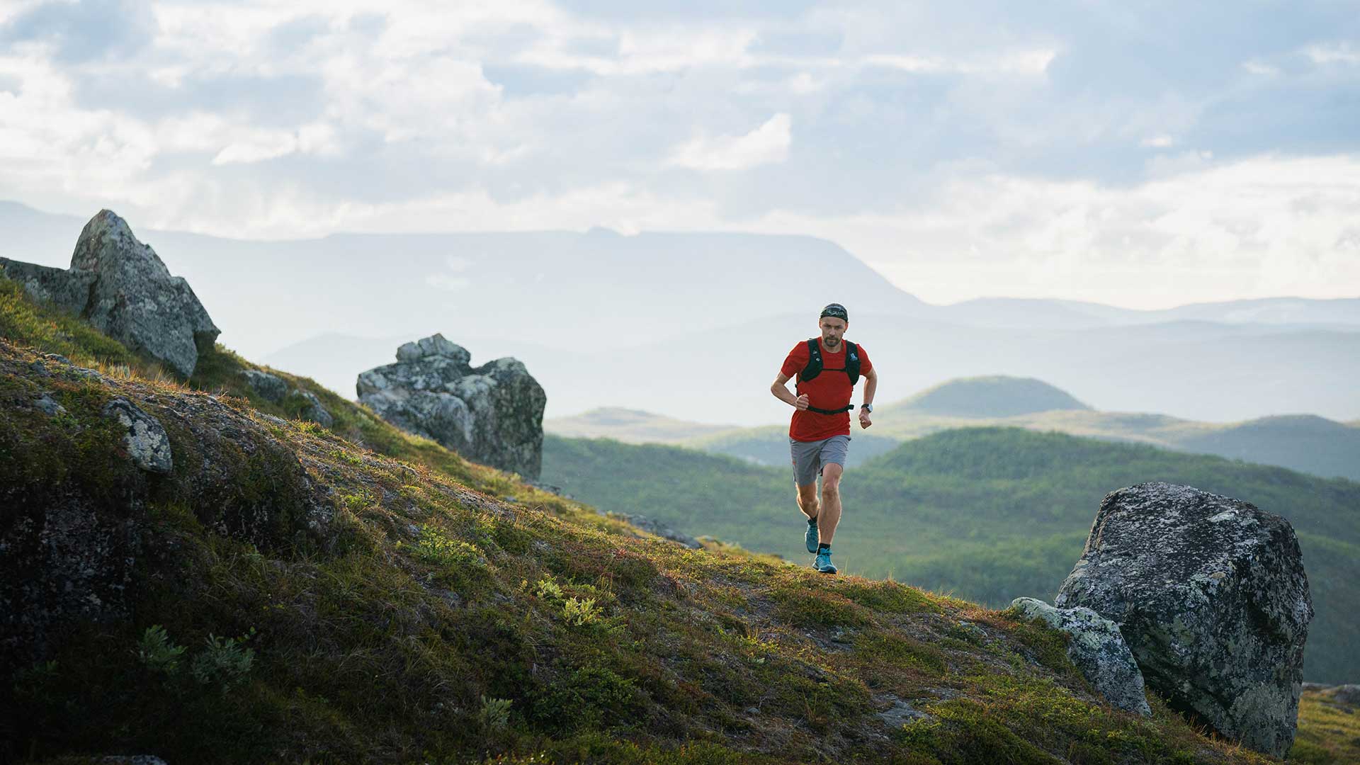 Trail Running Grit X Pro Man 5 exp Oct 2026 RGB 1