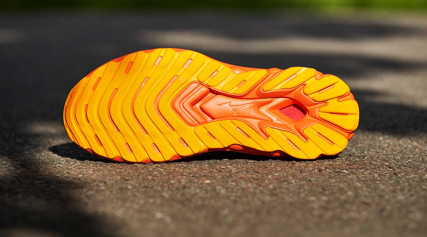 SS24 Motus Wave Skyrise 5 Main M POL 2706