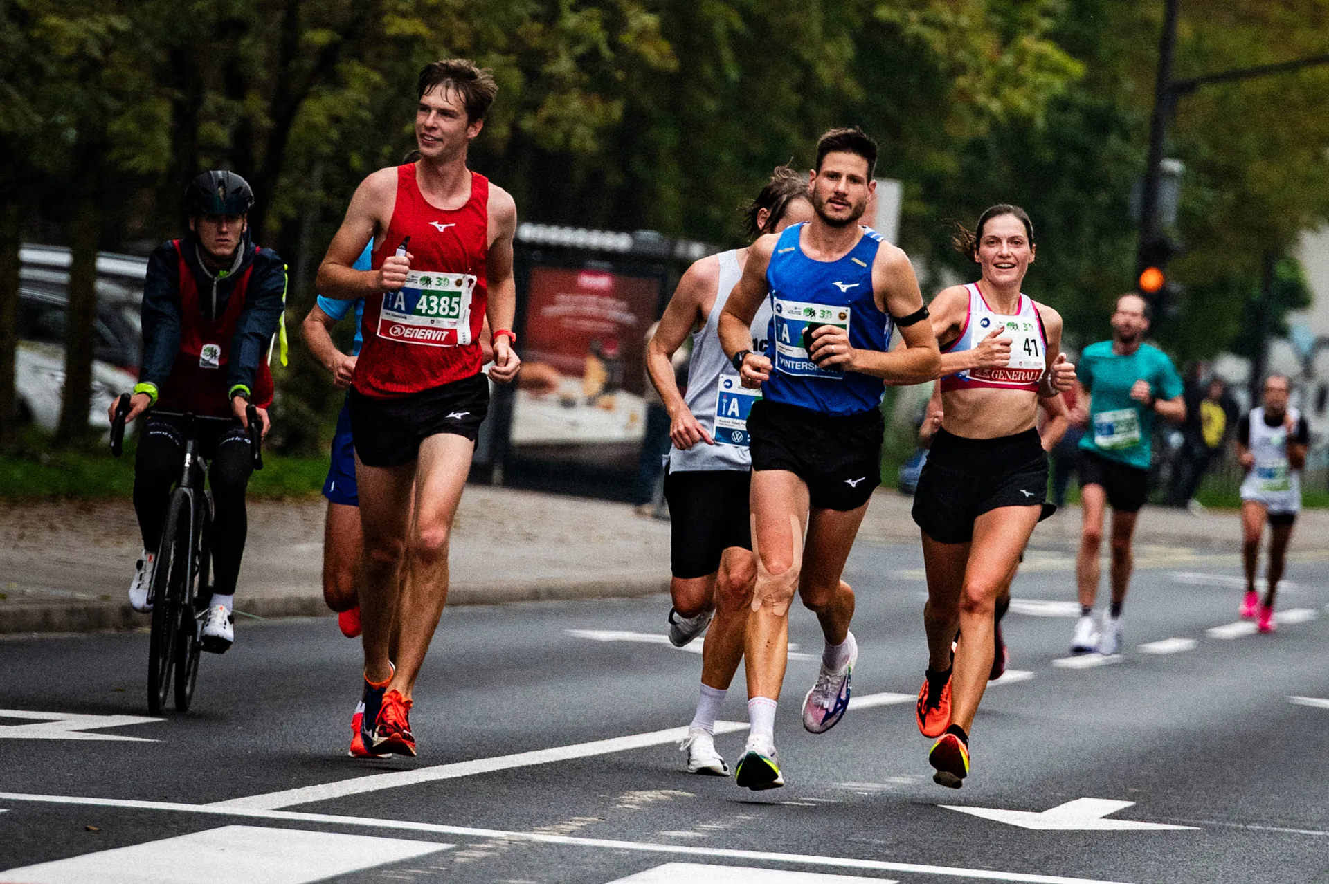 05 tekaci na ljubljanskem maratonu 2026